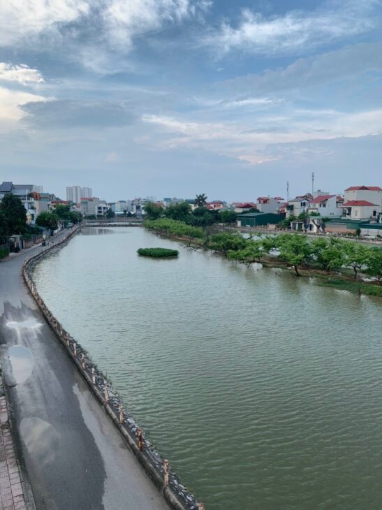 BÁN BIỆT THỰ MẶT HỒ ĐẦM TRANH – CỰ KHỐI, LONG BIÊN 74.6 m2 giá 16 tỷ