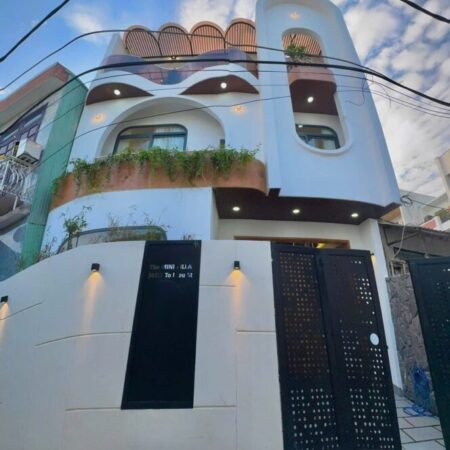 CHÍNH CHỦ CẦN BÁN Căn Villa MiNi 307 Tô Hiệu Sau Lưng Nhà Mặt Tiền Sát Hoàng Thị Loan.