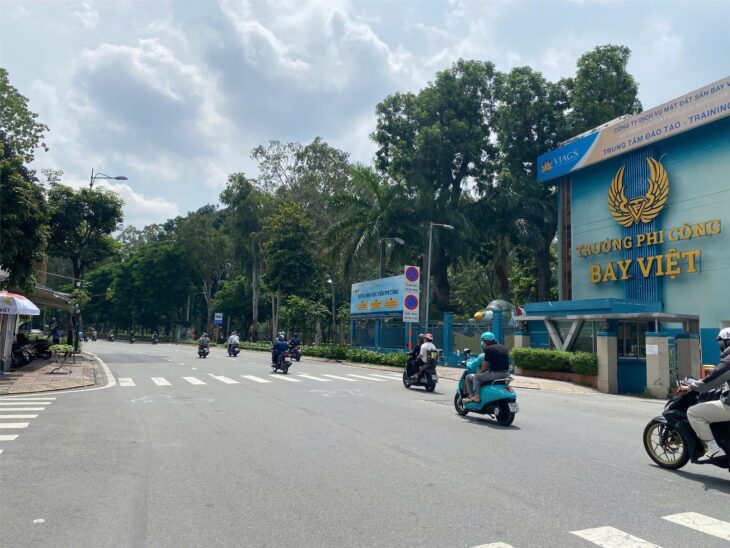 bán nhà bạch đằng, tân bình: diện tích vàng 176m2, sổ đỏ trao tay, giá hời 25.5 tỷ, hướng đông đón