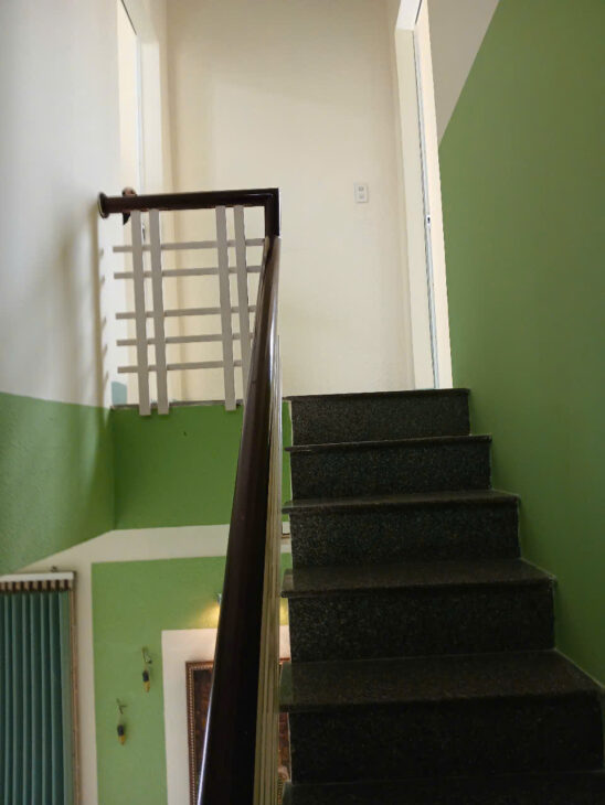 cần bán nhà nhỏ Phước Hải hẻm lê hồng phong giá 1tỷ850 Diện tích: 33,3m2,