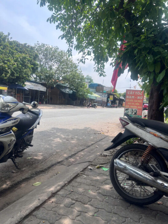 An cư Kdc Phú Xuân nhà phố 1 trệt 2 lầu , úp mái , mt trục chính 20m , giá 11,5 tỷ