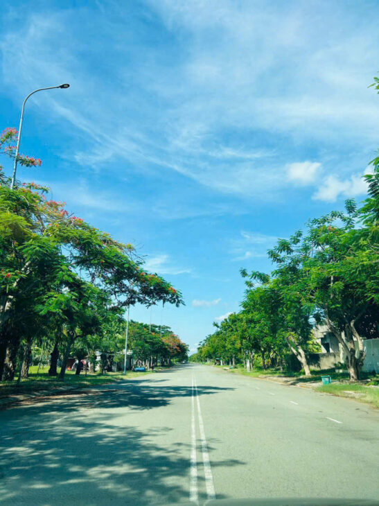 An cư Kdc Phú Xuân nhà phố 1 trệt 2 lầu , úp mái , mt trục chính 20m , giá 11,5 tỷ