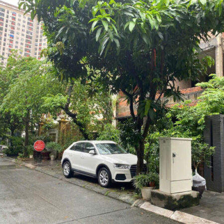 Bán nhà biệt thự Dự án C37 Bộ Công An – Bắc hà. DT 145m x 3,5 tầng. MT 9m. Giá 49 tỷ. LH: 0964769634