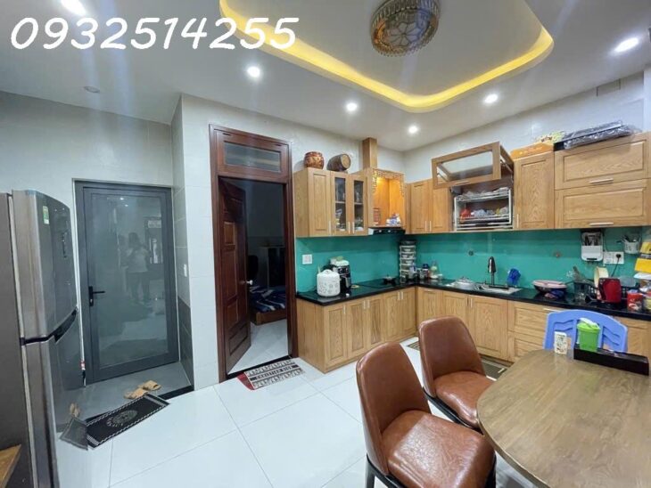 55 – Nguyễn Thành Hãn – Khu quân đội – Nhà 3 Tầng 3 mê kiên cố -105m2 – Nhà Sang – Đẹp – Hiện Đại –