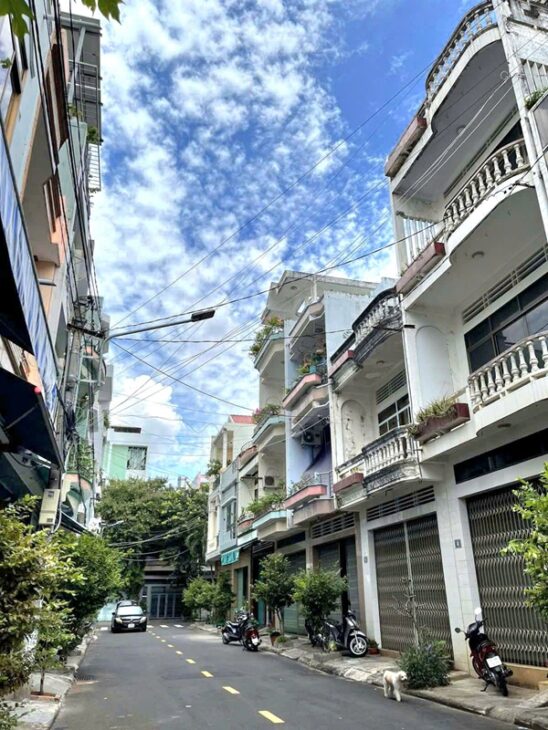 CHÍNH CHỦ Bán Nhà 4 Tầng Mặt Tiền Nguyễn Trung Ngạn, P. Quy Nhơn, Tỉnh Gia Lai (Bình Định cũ).