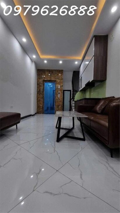 BÁN NHÀ NHÀ PHỐ TRUNG PHỤNG, THANG MÁY NK, VF3 QUA CỬA, NGÕ THÔNG CÁC NGẢ. 40X5T