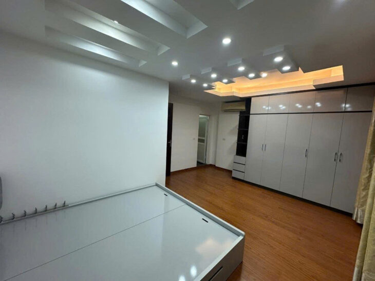 NHÀ ĐẸP PHỐ LÊ VĂN LƯƠNG – FULL ĐỒ Diện Tích 38m2 5 tầng mặt tiền 5m Giá 10.8 tỷ