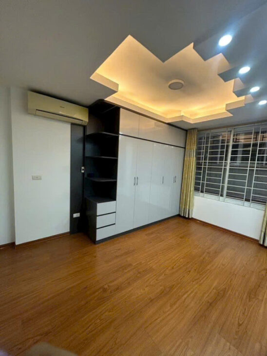 NHÀ ĐẸP PHỐ LÊ VĂN LƯƠNG – FULL ĐỒ Diện Tích 38m2 5 tầng mặt tiền 5m Giá 10.8 tỷ