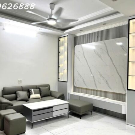 BÁN NHÀ PHỐ LÊ THANH NGHỊ – FULL NỘI THẤT – NGÕ THOÁNG – LÔ GÓC ĐẸP – 62x5T