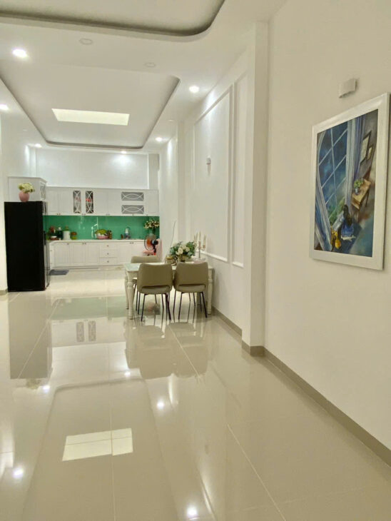 Bán nhà mặt tiền Trịnh Phong , Nha Trang Diện tích 81m Giá bán 14 tỷ liên hệ e để đi xem nhà