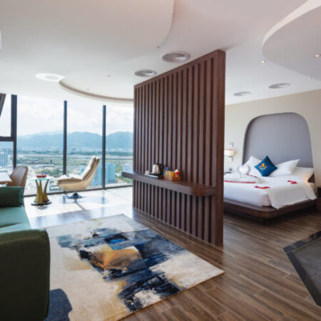 Chuyển nhượng KHÁCH SẠN 3 sao mặt tiền đường BIỆT THỰ Phố Tây TP Nha Trang Diện tích 142m2 Giá bán
