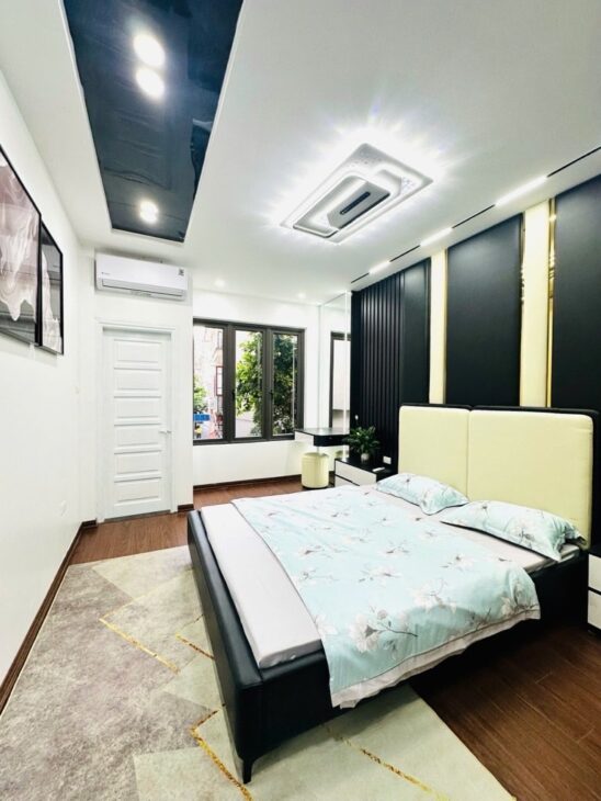 VÕ CHÍ CÔNG 32M GIÁ 8,25 TỶ,DÂN XÂY ,PHÂN LÔ,BA GÁC ĐỖ CỬA,FULL NỘI THẤT