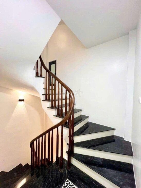 Bán Nhà Dân Xây 5 Tầng Thiết Kế Chuẩn Châu Âu Tại Trung Tâm Quận Cầu Giấy