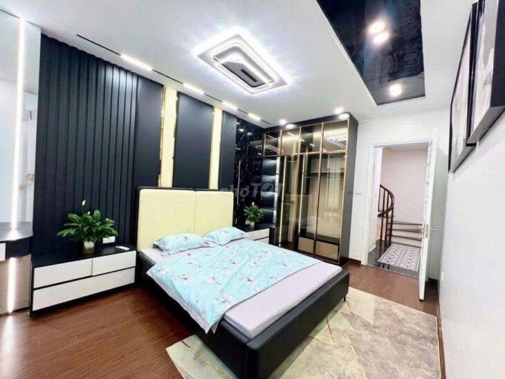 Bán Nhà Dân Xây 5 Tầng Thiết Kế Chuẩn Châu Âu Tại Trung Tâm Quận Cầu Giấy