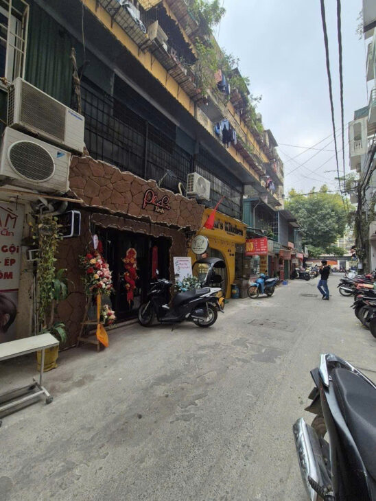 Bán nhà Tây Sơn, Đống Đa kinh doanh sầm uất- Ô tô vào nhà – tập thể tầng 1 diện tích 90m