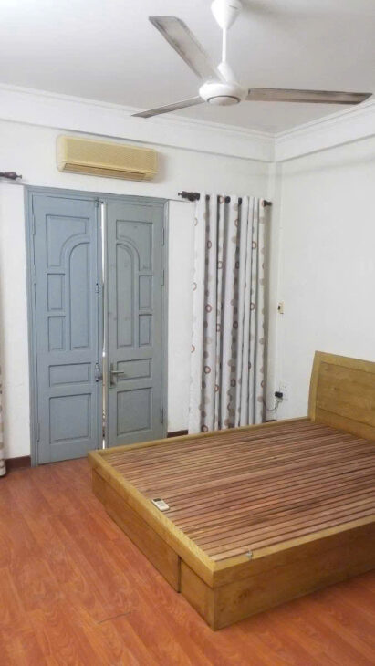 CẦU GIẤY – GẦN HỒ QUẬN UỶ – NGÕ THẲNG GẦN Ô TÔ 35m2 5 tầng mt 4.4m Giá 8.2 tỷ