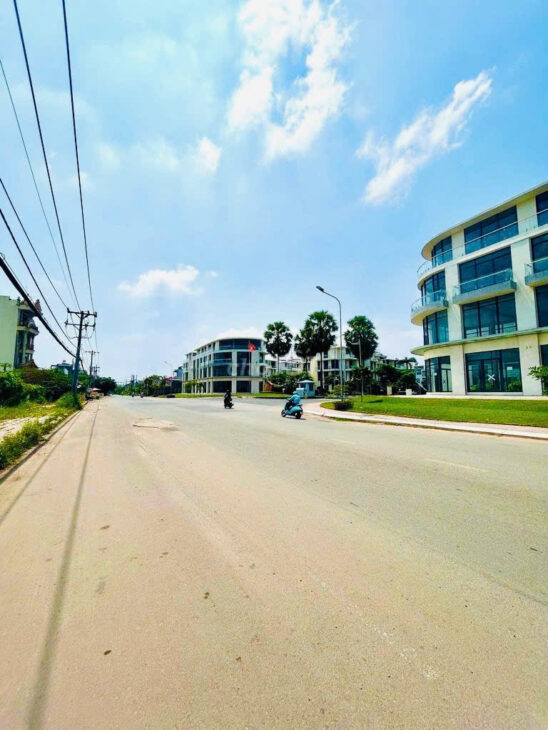 ĐẤT ĐẸP PHÂN LÔ Đ.BƯNG ÔNG THOÀN – PHÚ HỮU, TP. THỦ ĐỨC – NGAY VÒNG XOAY LIÊN PHƯỜNG