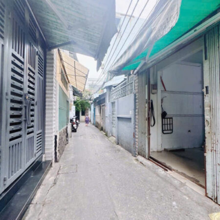 SÁT MẶT TIỀN Q4 TÔN ĐẢN NGANG 3 DÀI 16 M ĐÚC 4 TẤM CÓ 5 TỎI