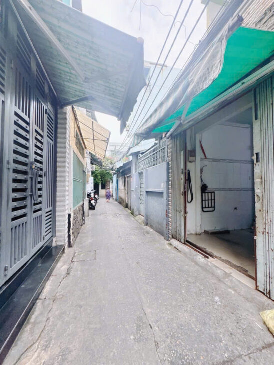 SÁT MẶT TIỀN Q4 TÔN ĐẢN NGANG 3 DÀI 16 M ĐÚC 4 TẤM CÓ 5 TỎI