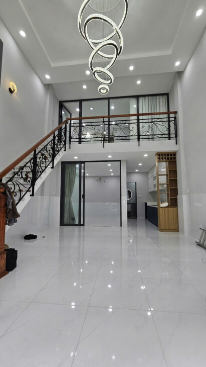 MẶT TIỀN KINH DOANH TÂN MỸ PHÚ MỸ HƯNG Q7 NGANG 5 DÀI 10 NHÀ MỚI NHĨNH 200 TRIỆU M