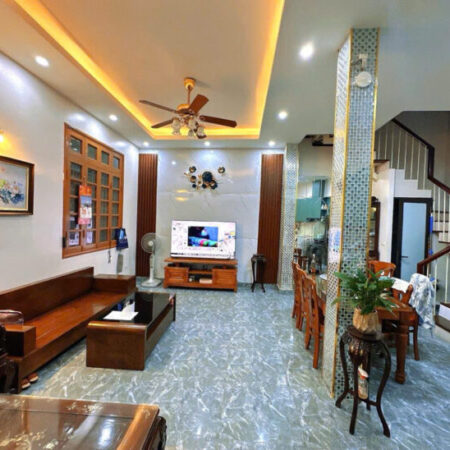 HÀO NAM LÔ GÓC 3 MẶT THOÁNG – GẦN Ô TÔ – DT 50m2 4 tầng mặt tiền 4.5m Giá 13.2 tỷ