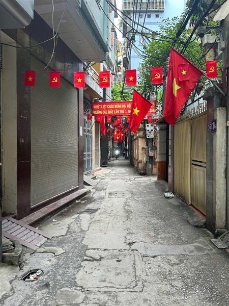 CẦU GIẤY 35M x5 TẦNG-7,7 TỶ NHÀ ĐẸP,NGÕ BA GÁC,THÔNG CÁC NGẢ,GẦN PHỐ