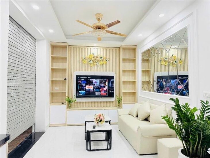 CẦU GIẤY 35M x5 TẦNG-7,7 TỶ NHÀ ĐẸP,NGÕ BA GÁC,THÔNG CÁC NGẢ,GẦN PHỐ