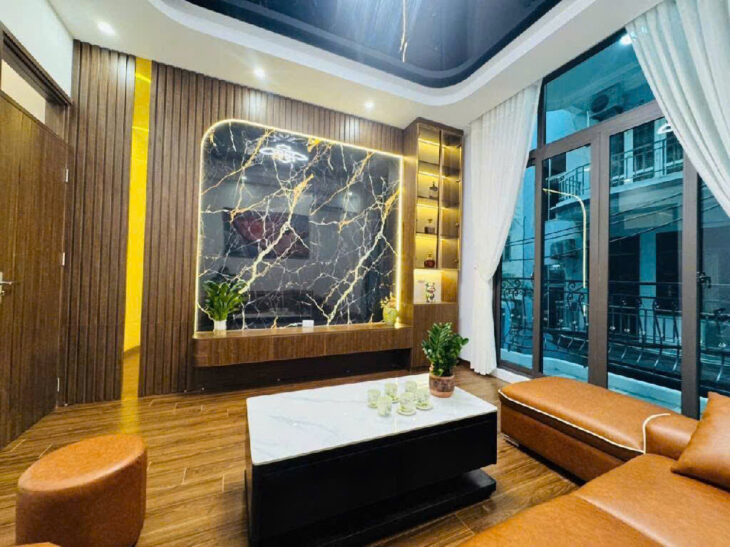 Hoàng Câu Ô tô tránh, ngõ thông, sát quận Ủy Đống Đa,55 m, 9 ngủ.Sổ đỏ sẵn, khu vực trung tâm tiềm