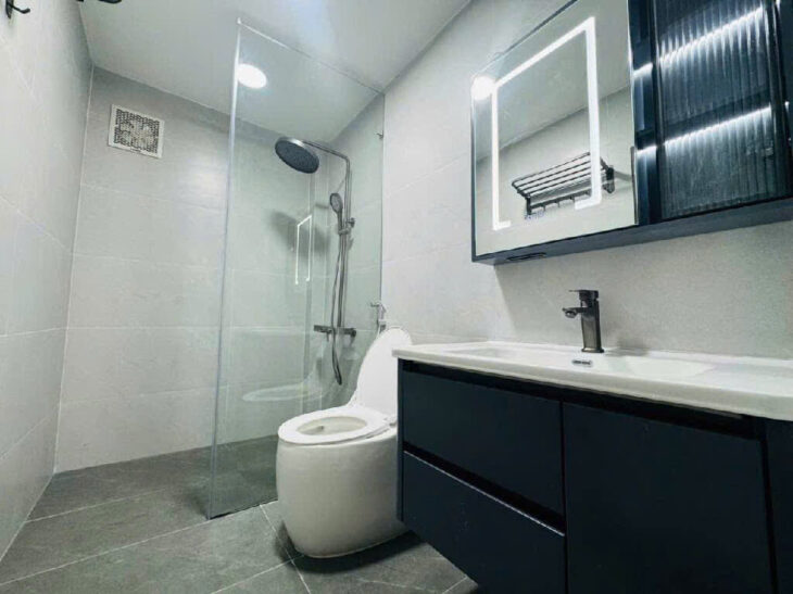 Hoàng Câu Ô tô tránh, ngõ thông, sát quận Ủy Đống Đa,55 m, 9 ngủ.Sổ đỏ sẵn, khu vực trung tâm tiềm