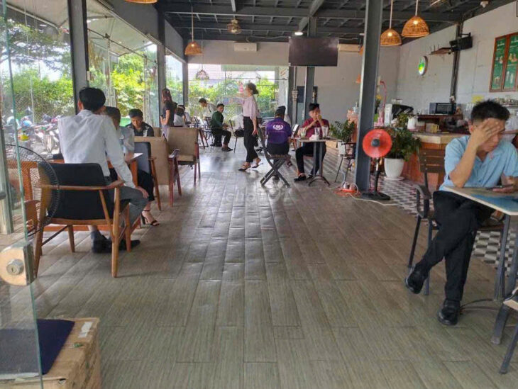 Bình Dương ! Cần sang quán caffe sân vườn ngay bờ sông rộng rãi thoáng mát, Tel : 0908856457 (