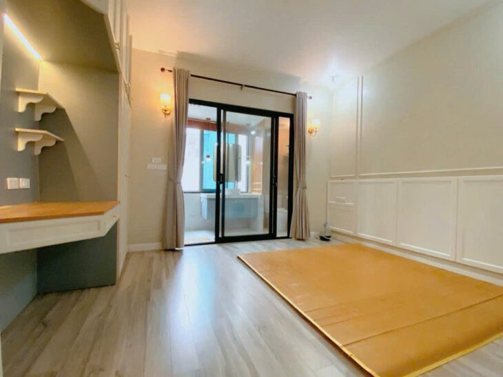 PHỐ ĐÀO TẤN – THANG MÁY – KINH DOANH SẦM UẤT Dt 65m2 5 tầng mặt tiền 4m Giá 21 tỷ.