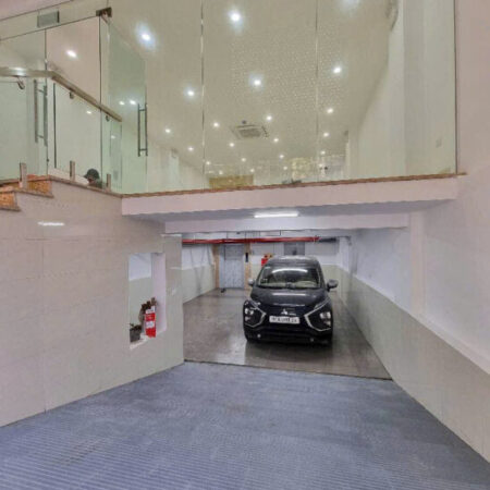 Bán tòa văn phòng 9 tầng mặt phố Hoàng Văn Thái 100m2, MT 6m, giá 58 tỷ có TL