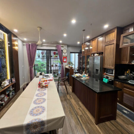 Nhà riêng Pháo Đài Láng DT 60m2, 5 tầng, lô góc giá 21.x tỷ có TL