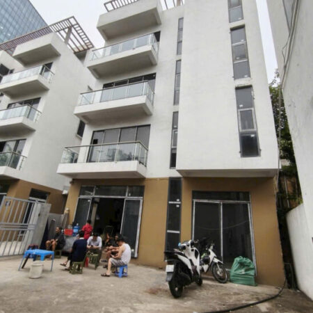 Nhà vườn thô phố Phạm Văn Đồng, 188m2, 5 tầng, MT 10m, giá 43 tỷ