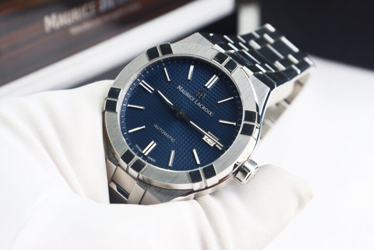 Maurice Lacroix Aikon Dial Blue, Automatic Dòng Búa Khuyết Size 42mm Fullbox Gỗ