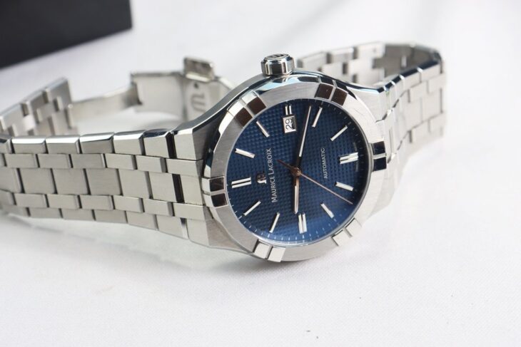 Maurice Lacroix Aikon Dial Blue, Automatic Dòng Búa Khuyết Size 42mm Fullbox Gỗ