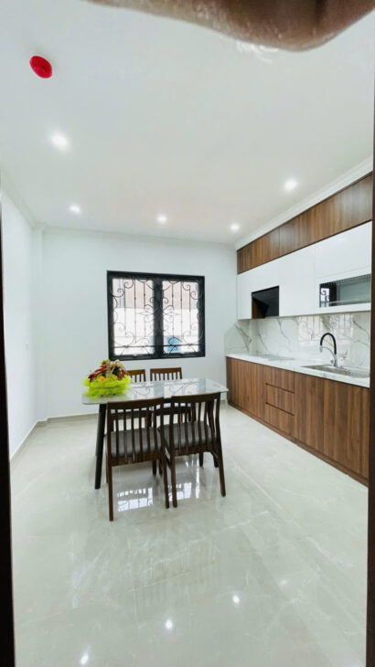 BÁN NHÀ PHÂN LÔ PHÙNG CHÍ KIÊN, CẦU GIẤY – 55M x 7T THANG MÁY – GARA Ô TÔ – KINH DOANH – GIÁ 27.5 TỶ