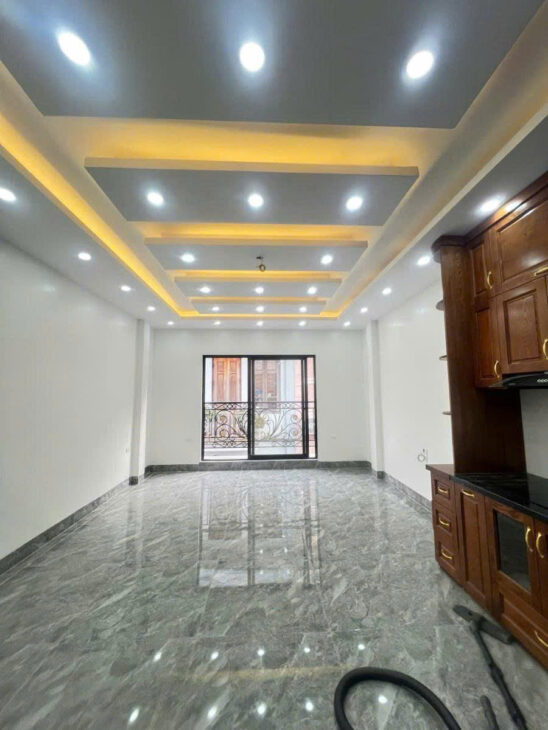BÁN NHÀ HOÀNG QUỐC VIỆT, CẦU GIẤY – 45M x 6T THANG MÁY – MT 4.3M – Ô TÔ – KINH DOANH – GIÁ 17.9 TỶ