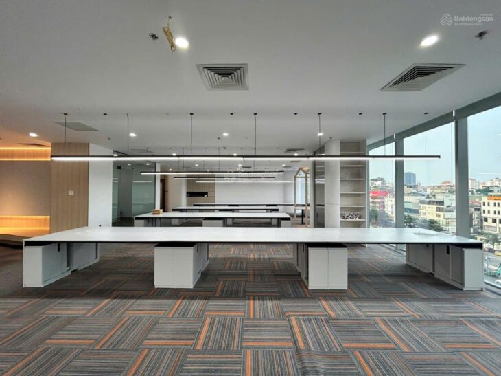 Bán sàn văn phòng Nam Từ Liêm sổ đỏ trao tay 200m2, giá 52tr/m2