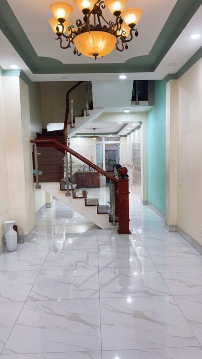 Bán nhà riêng 4 tầng, 70m2, đường Hồ Văn Tư, Thủ Đức, TP HCM. Sổ hồng, 4PN, 5.7 tỷ.