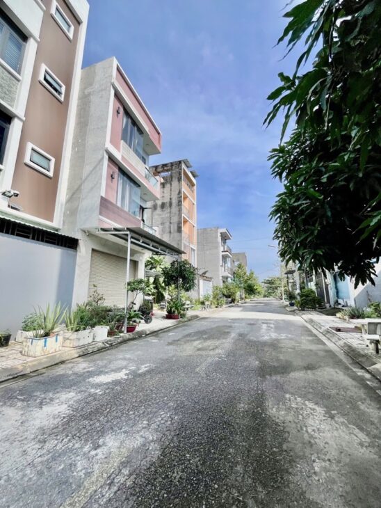 Bán lô Đất 2 mặt tiền kênh 10m rất đẹp, 150m2 nhỉnh 6 Tỷ, Phường Thạnh Xuân, Quận 12