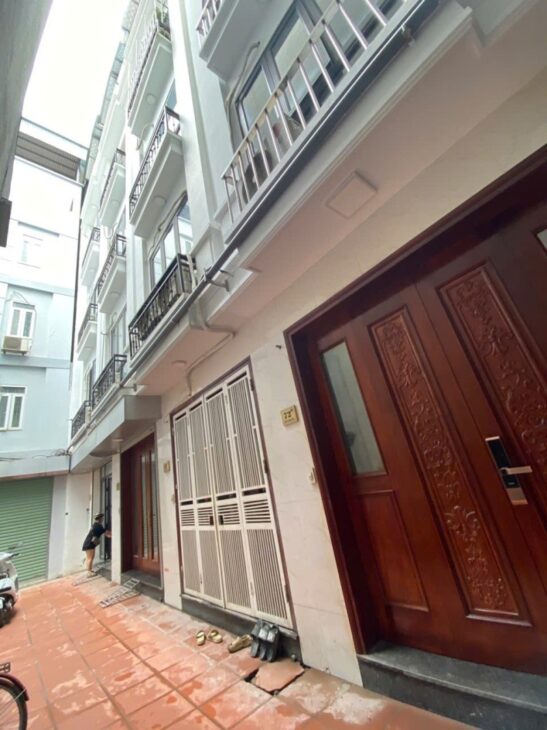 BÁN NHÀ NGỌC LÂM, LONG BIÊN – 33M², 5 TẦNG, 8.5 TỶ – Ô TÔ ĐỖ CỔNG