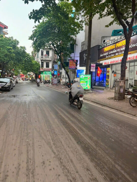 Nhà riêng phường Khương Trung 83m2 x 3 tầng, giá cực rẻ cho nhà đầu tư xây CCMN, CHDV