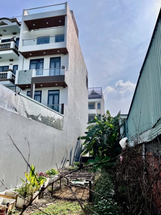 Bán lô Đất 2 mặt tiền kênh 10m rất đẹp, 150m2 nhỉnh 6 Tỷ, Phường Thạnh Xuân, Quận 12
