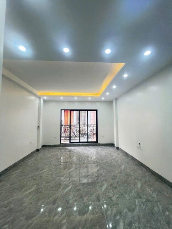 BÁN NHÀ HOÀNG QUỐC VIỆT, CẦU GIẤY – 45M x 6T THANG MÁY – MT 4.3M – Ô TÔ – KINH DOANH – GIÁ 17.9 TỶ
