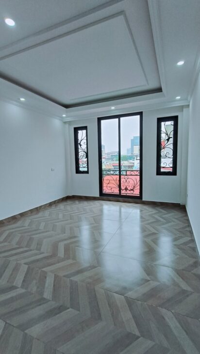 PHÂN LÔ, GARA ÔTÔ – 7 TẦNG THANG MÁY – 12 P. KHÉP KÍN – KINH DOANH