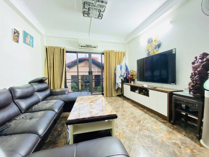 BÁN TÒA NHÀ TRUNG TÂM CẦU GIẤY – 84M x 6T THANG MÁY – Ô TÔ – KINH DOANH – GIÁ 31.8 TỶ