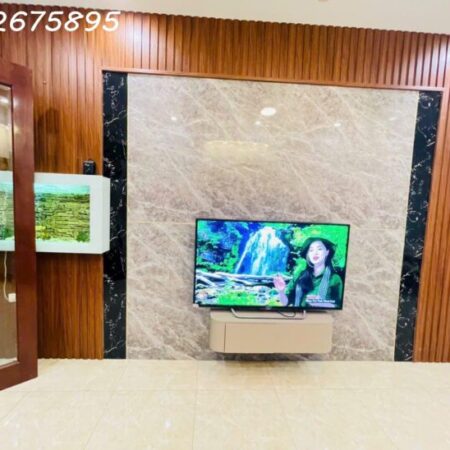 Bán nhà Yên Lộ 40m2, 5 tầng gần ô tô, ngõ thông, nhà mới ở ngay.
