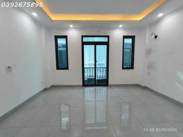 Bán nhà Yên Lộ 35m2, 5 tầng lô góc, gần KĐT Đô Nghĩa, nhà mới ở ngay.