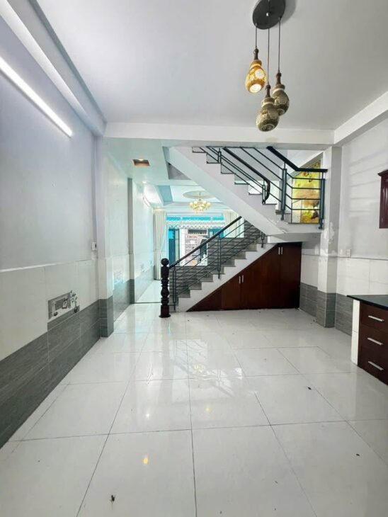 HÀNG HIẾM CHỈ 4.1 TỶ NHÀ 2 TẦNG BTCT (4×12) HẺM XE HƠI THÔNG. GẦN CHỢ HIỆP THÀNH HIỆP, Q12.